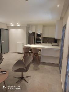 Galería fotográfica de Pink rose luxury and comfort apartment at the centre of Preveza en Preveza