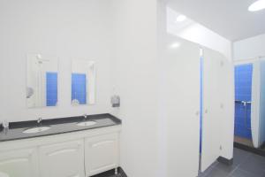 Um banheiro em Santa Maria Hostel