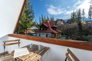 widok z okna domu w obiekcie Rent like home - Za Cieszynianką 5 w Zakopanem