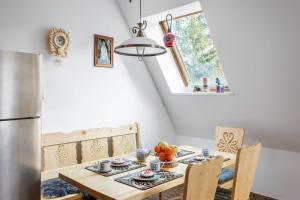Zdjęcie z galerii obiektu Rent like home - Za Cieszynianką 5 w Zakopanem