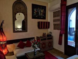 Posezení v ubytování Riad Charme d'Orient Adults Only