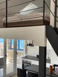 Fotografia z galérie ubytovania Penthouse in old Dalmatian house - Flybridge v destinácii Hvar