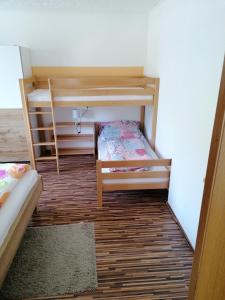 Postel nebo postele na pokoji v ubytování Haus Barbara Stangl 2 + 7 fotografií