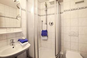 Koupelna v ubytování Gästehaus Baltram