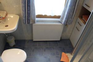 Koupelna v ubytování Gästehaus Baltram