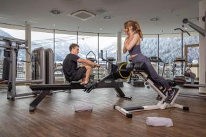 Spordikeskus ja/või sportimisvõimalused majutusasutuses Strass - Sport & Spa Hotel