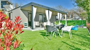 Vonkajšia záhrada v ubytovaní Villa Barcolana