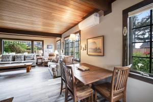 Gallery image of Historic Haystack Cabin in Cannon Beach