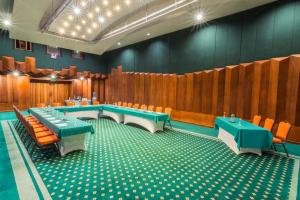 Área de negócios e/ou sala de conferências em GHL Hotel Sunrise