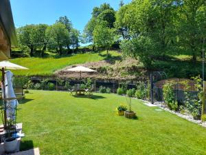 A garden outside Miravallesuites