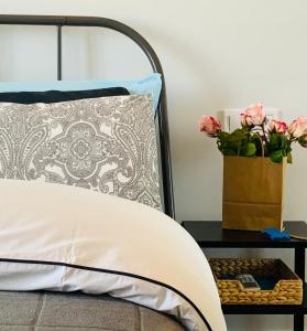 Giường trong phòng chung tại Apartments Monaco