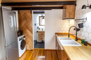 Kuchnia lub aneks kuchenny w obiekcie Tarifa Cozy House - Tiny House