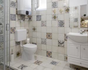 Koupelna v ubytování Jázmin Apartman