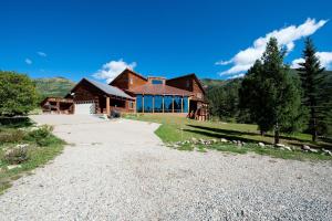 Gallery image of 3830 County Road 124 in Hesperus