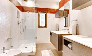 Koupelna v ubytování 2030 Meadow Brook Lane Unit A
