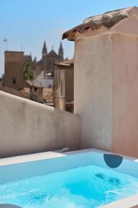 Bazén v ubytovaní Can Bordoy Grand House Hotel GL Preferred Hotel alebo v jeho blízkosti