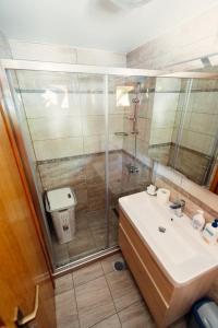 Ein Badezimmer in der Unterkunft Zidanica Bahor