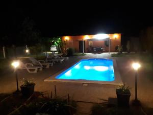 Bazén v ubytovaní Villa Chiara with Private Pool and garden alebo v jeho blízkosti