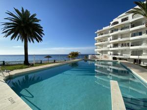 Bazén v ubytování Acapulco Playa 412 Apartments Casasol nebo v jeho okolí