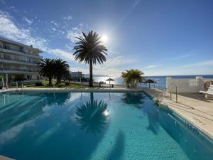 Bazén v ubytování Acapulco Playa 412 Apartments Casasol nebo v jeho okolí