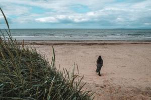 Een strand bij of vlak bij het appartement