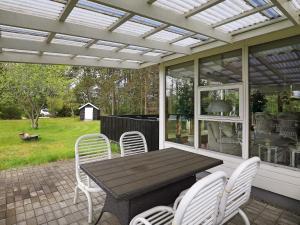 Zahrada ubytování 4 person holiday home in Hals-By Traum