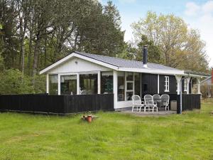 Zahrada ubytování 4 person holiday home in Hals-By Traum