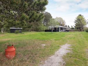 Zahrada ubytování 4 person holiday home in Hals-By Traum