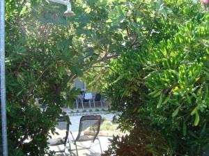 Zahrada ubytování Apartment in Pag with sea view, terrace, air conditioning, WiFi (4891-1)