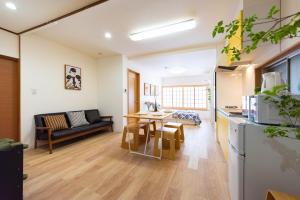Kuchyň nebo kuchyňský kout v ubytování 寅ホテル 台東 Hotel 寅 台东 Tora Hotel Taito D