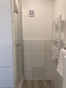 Koupelna v ubytování Hotel-Pension Adler Untertürkheim + 37 fotografií
