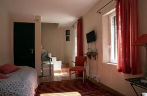 Gallery image of Le Clos des Amandiers in Simiane-la-Rotonde