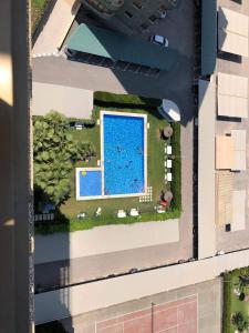 Bazén v ubytování HB Apartments - Atico Torre del Mar Alicante - San Juan Playa - Alicante nebo v jeho okolí