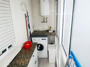 Kúpeľňa v ubytovaní APARTAMENTO EN EL CENTRO DE CALAFELL