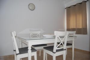 Zdjęcie z galerii obiektu APARTAMENTO LA TORNA w mieście Nerja
