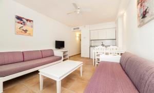 טלויזיה ו/או מרכז בידור ב-Insotel Club Tarida Playa