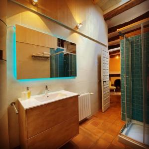 Kúpeľňa v ubytovaní Arianella Holiday Home Penedes