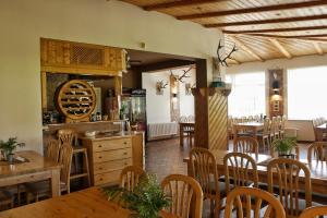 Reštaurácia alebo iné gastronomické zariadenie v ubytovaní Penzion restaurace U Švábků