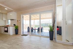 Kuchyňa alebo kuchynka v ubytovaní Cherry House Gdańsk + 22 fotografií