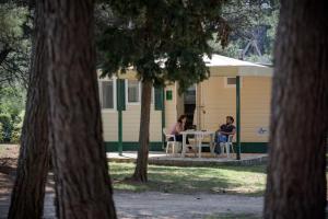 Гости Mobile Homes Camping Kovačine