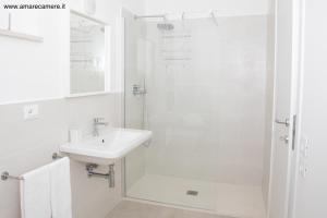 Foto dalla galleria di Amare Camere a Numana Altre 24 foto