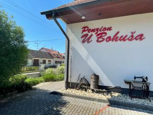 Galeriebild der Unterkunft Penzion U Bohuša in Lednice