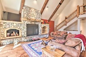 Gallery image of 5 Mi to Crescent Lake Dog-Friendly Oregon Getaway in Odell Lake