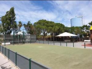 Tennis- en/of squashfaciliteiten bij mobil home "AMBRE" 6p, CLIM&TV of in de buurt 