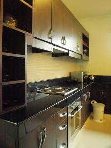 Η κουζίνα ή μικρή κουζίνα στο Karon Beach Walk Villa