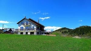 Rakennus, jossa guesthouse sijaitsee