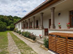 Taman di luar Rózsakert Vendégház