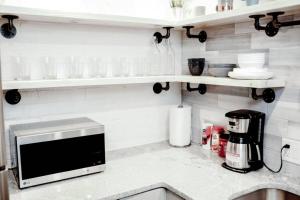 Newly Renovated(6A) OSU/ExpoCenter Near EVERYTHING!的厨房或小厨房