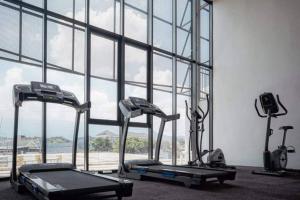 Fitness centrum a/nebo fitness zařízení v ubytování @Mojo Smart Apartment - Begawan Apartment