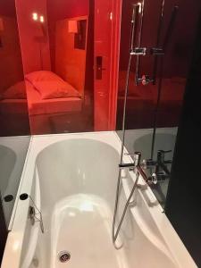 Koupelna v ubytování Hotel PAYER II